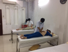 Điều trị bằng xoa bóp và vận động